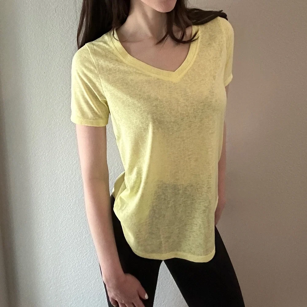 Yellow 🍌Breezy Athleta Relaxed Short Sleeve - Picture 2 of 3